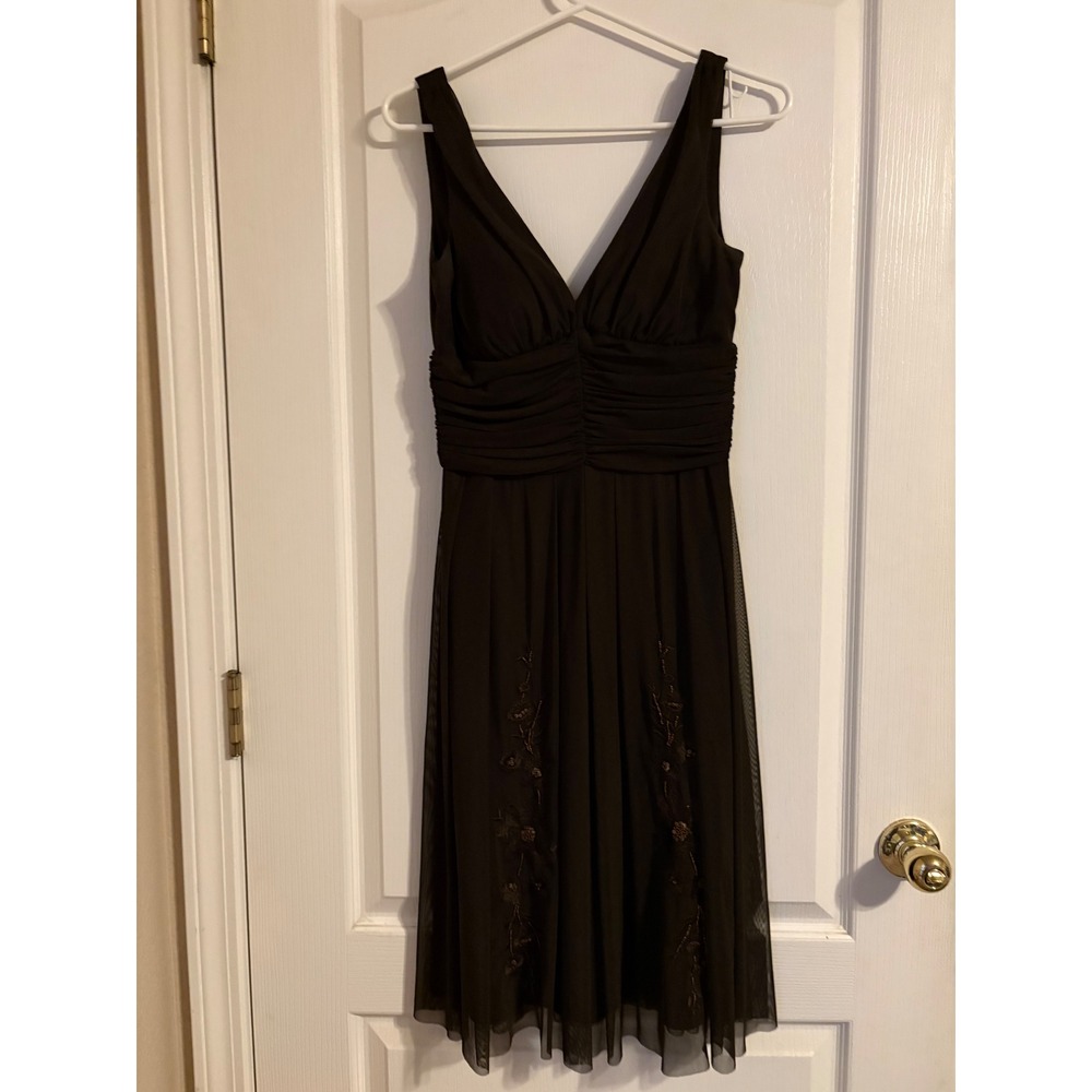 London Times Dress Women 8 Brown Excellent Beaded Floral Mesh Ruched V-Neck